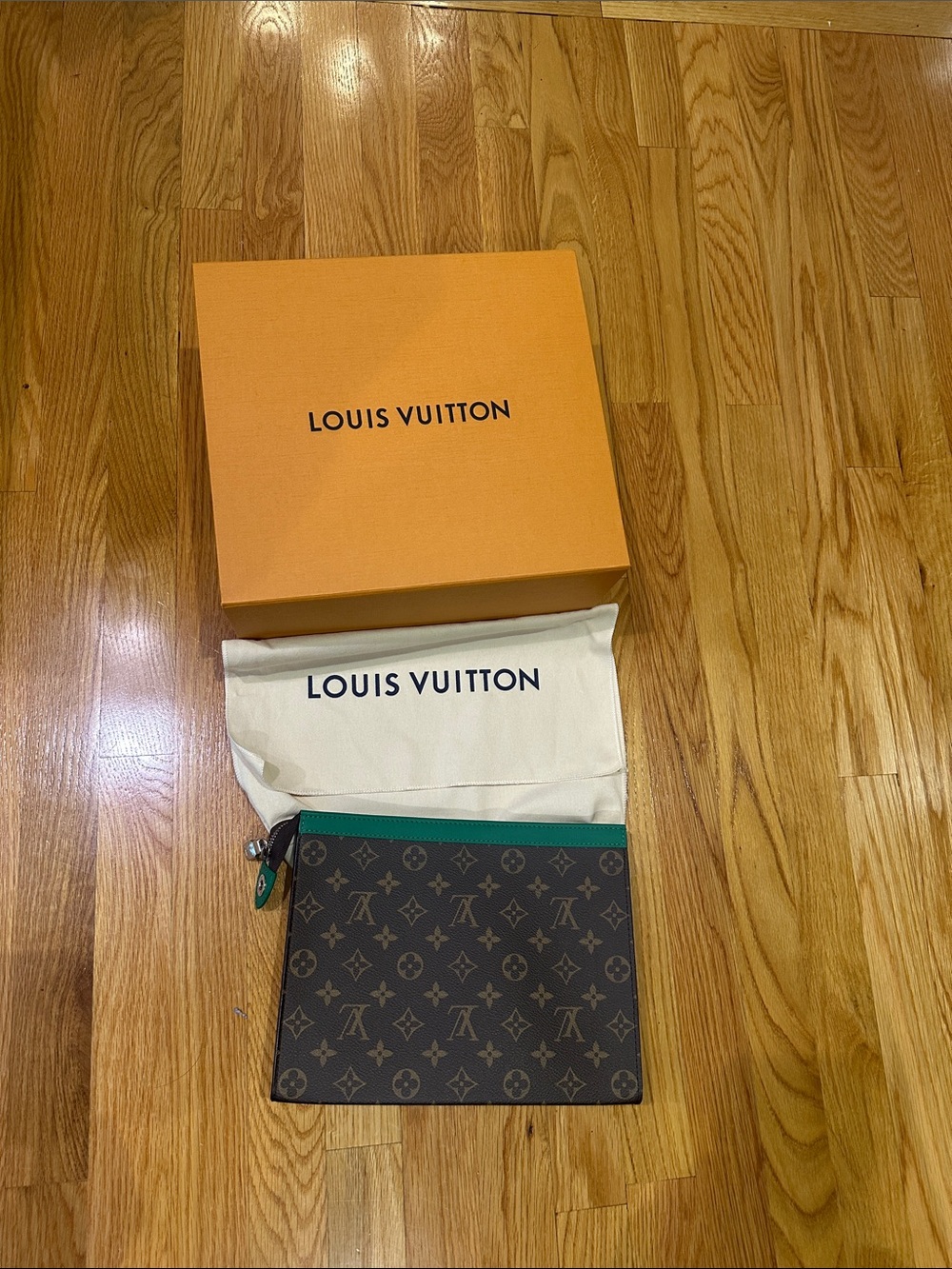 Louis Vuitton Pochette Voyage MM